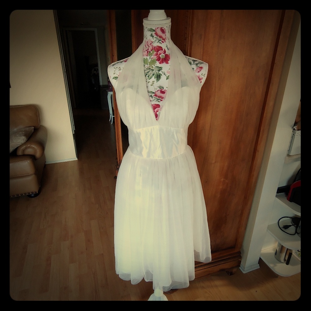 Marilyn style dress
